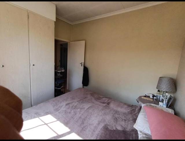 2 BEDROOM APARTMENT FOR SALE IN STONERIDGE